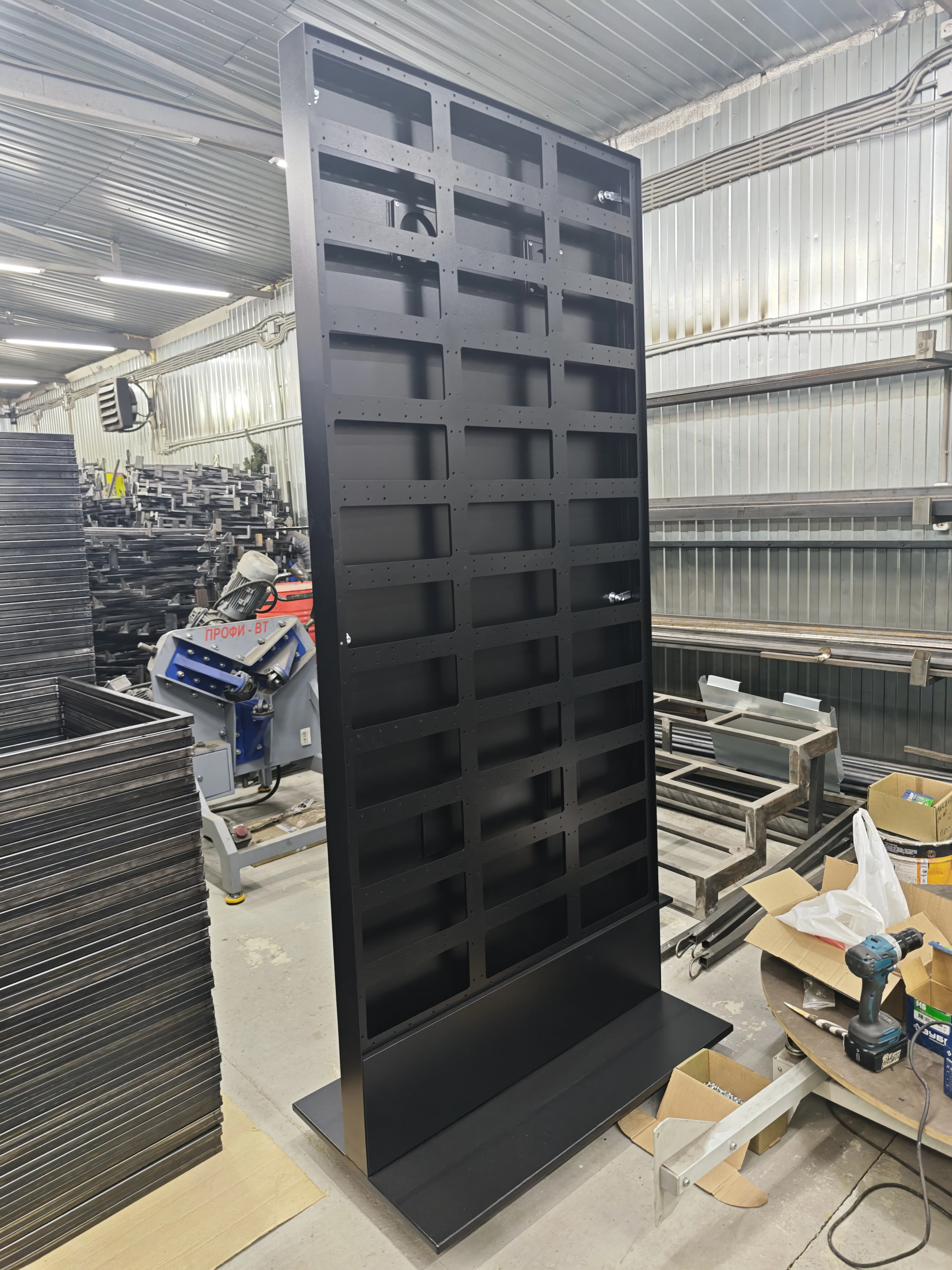 Корпуса и кожухи