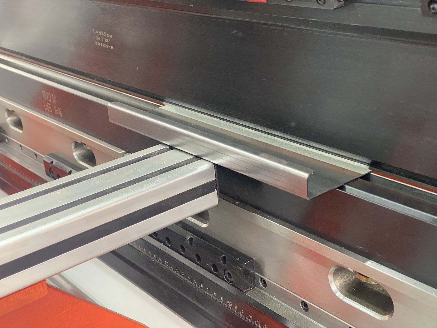 Листогибочный пресс